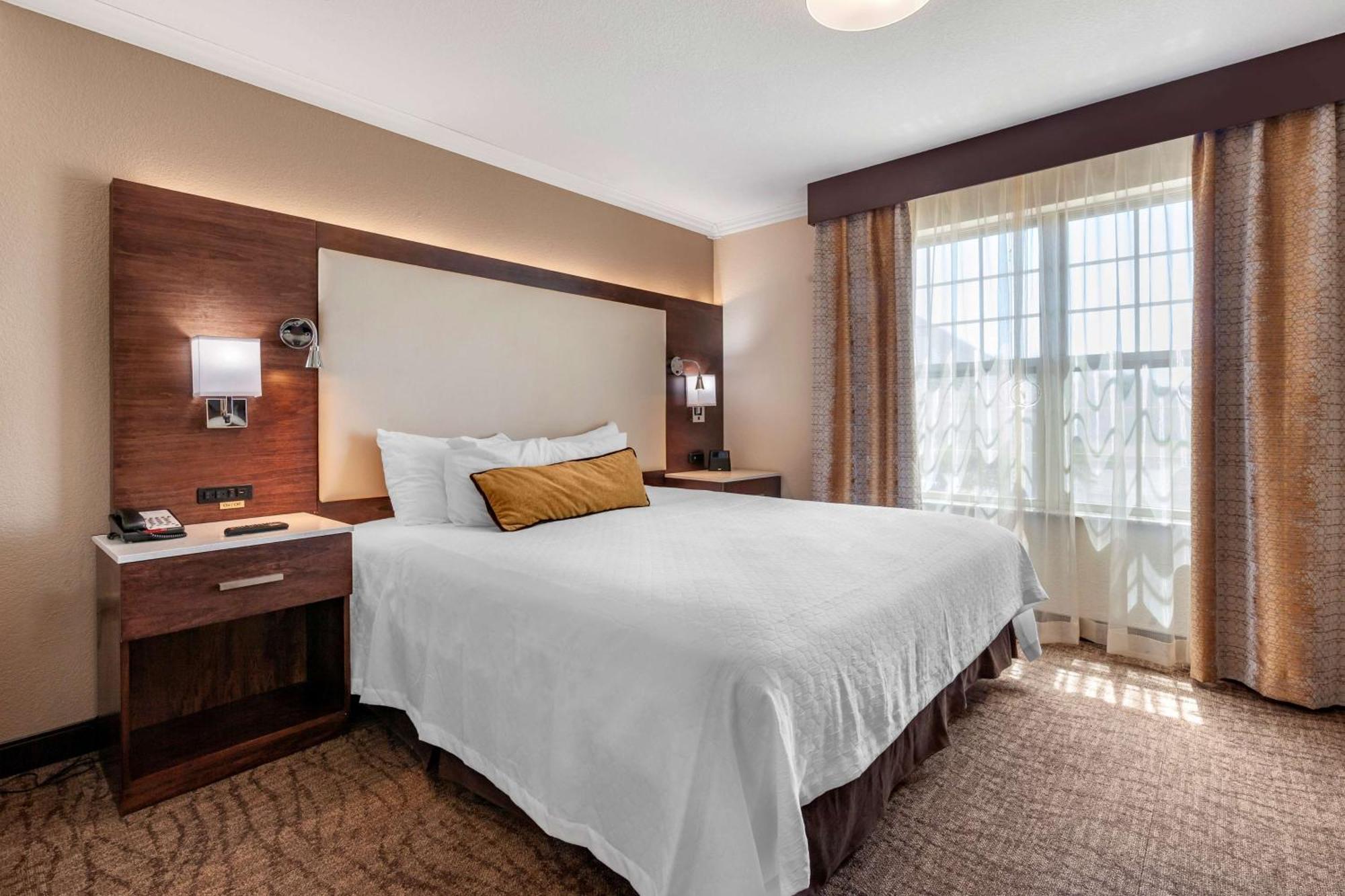 Best Western Premier Bridgewood Hotel Resort Neenah Luaran gambar
